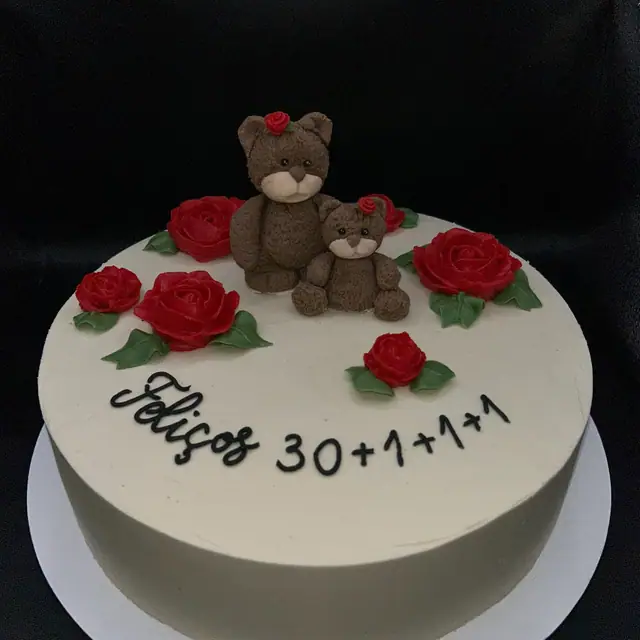 Tarta de ositos y rosas
